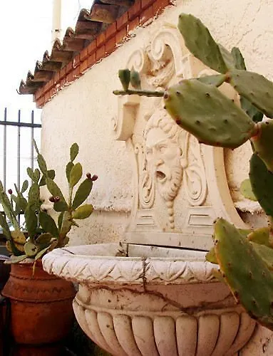 Sant'Antonio Garden Rooms Apartments Nicolosi 2*,  Italia